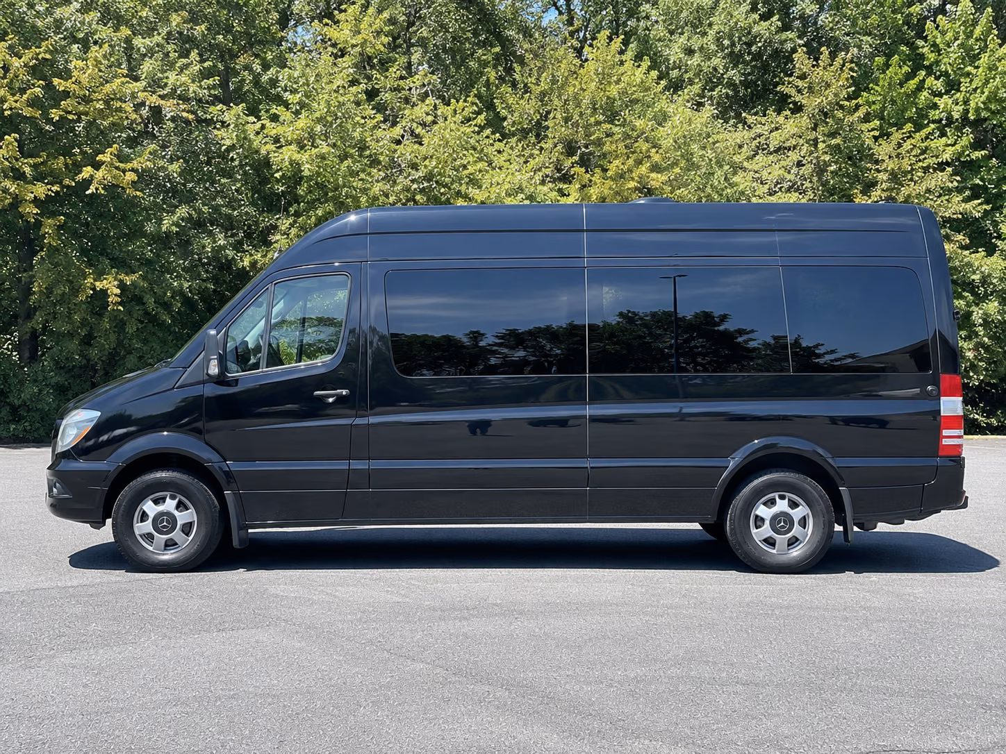find transportation for your next corporate event 3